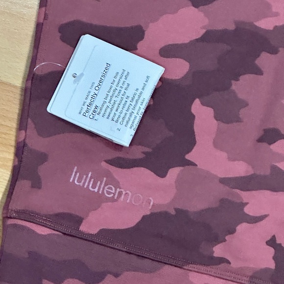 Brand New Lululemon Perfectly Oversized Crew - Picture 9 of 12